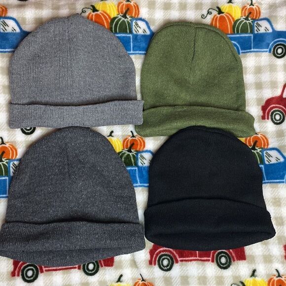 4 Piece Beanie Set - Picture 2 of 10